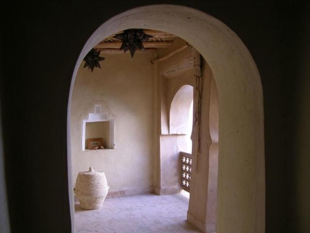 تختخواب و صبحانه Dar Zahia