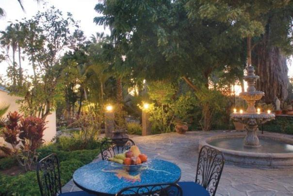 هتل Hacienda Todos Los Santos