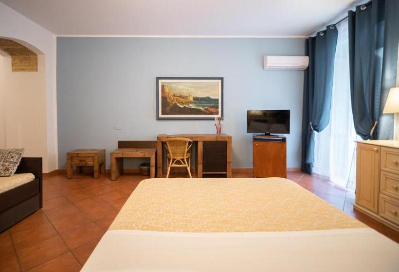 Kalamarina Rooms
