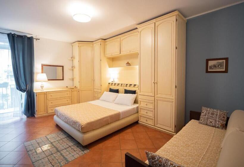 Kalamarina Rooms