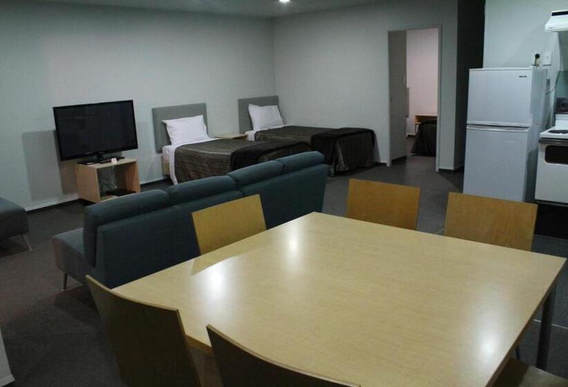 مُتل Edgewater Motor Lodge