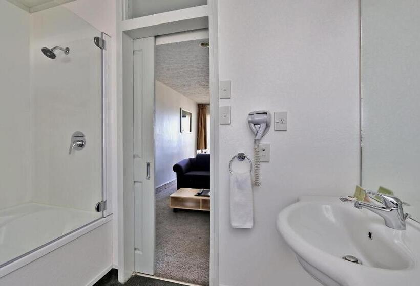 مُتل Edgewater Motor Lodge