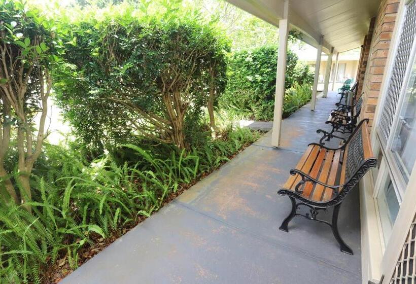 مُتل Sleepy Hill Motor Inn