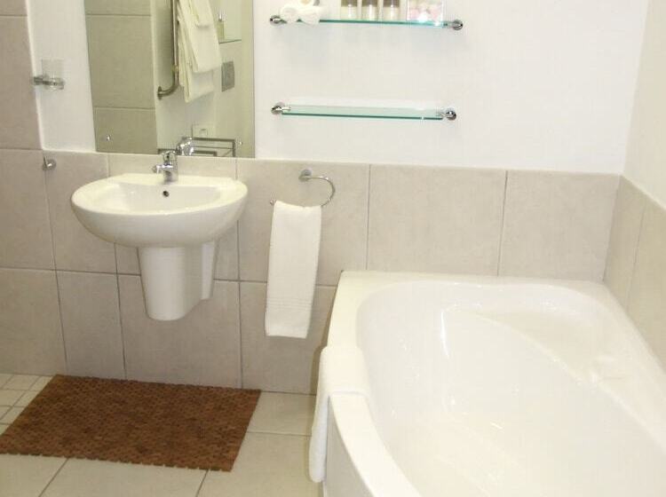 پانسیون Bosavern Guest House