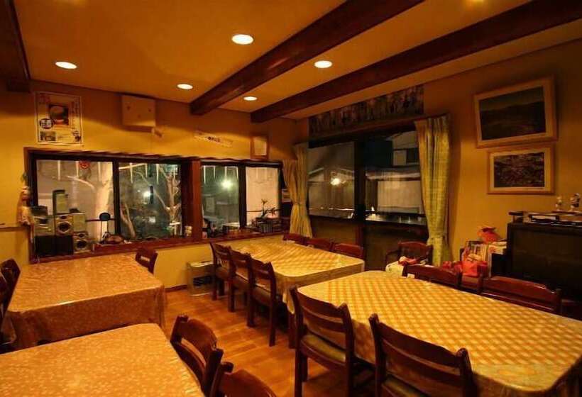 ریوکان Kusatsuonsen Pension Mitomo