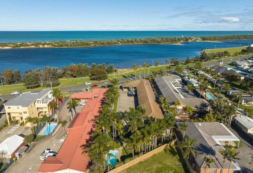 Sandbar Motel