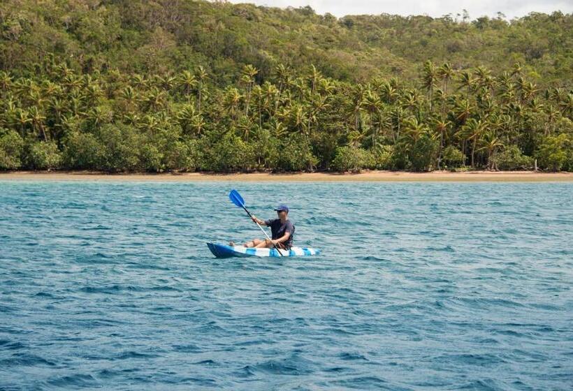 Waidroka Bay Resort