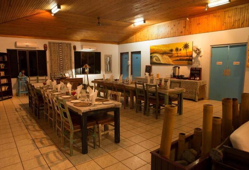Waidroka Bay Resort