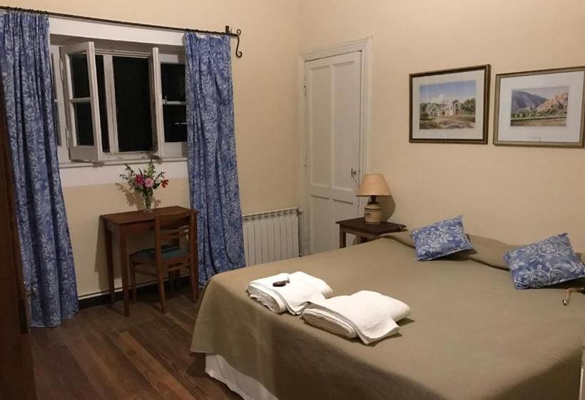 تختخواب و صبحانه Reydon