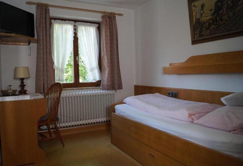 هتل Gasthof Zur Traube