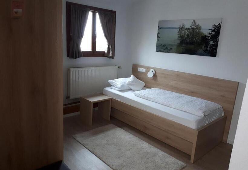 هتل Gasthof Zur Traube