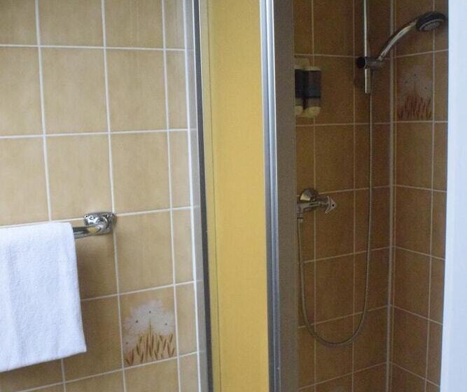 هتل Gasthof Zur Traube