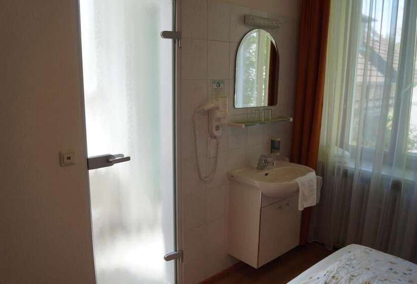 هتل Gasthof Zur Traube