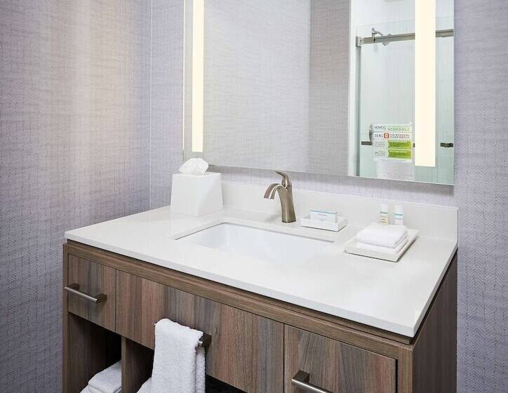 هتل Home2 Suites By Hilton Brantford
