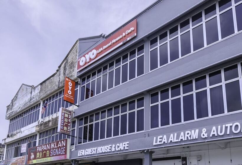 هتل Lea Guest House & Cafe Lukut