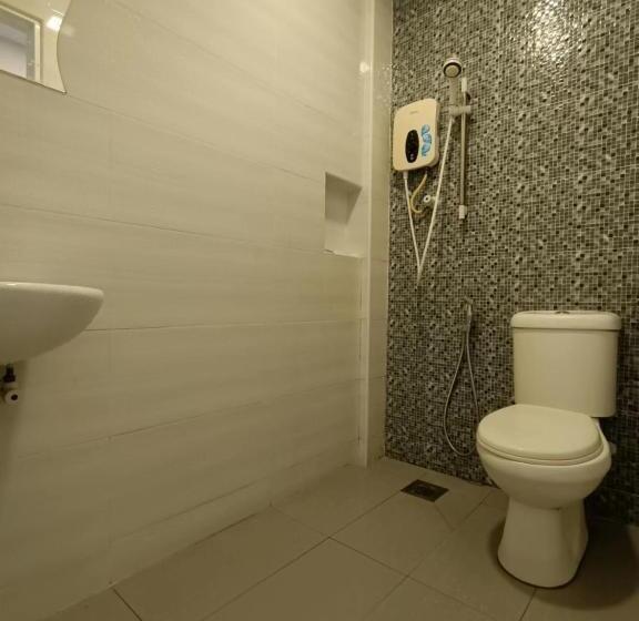 هتل Lea Guest House & Cafe Lukut
