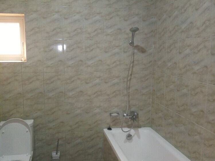 هتل Suncourt Feel At Home Suites