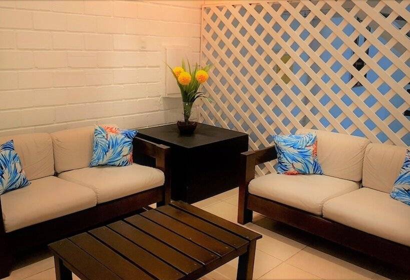 هتل Villa Caracol