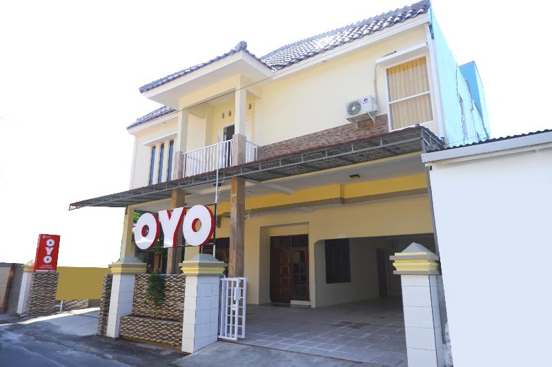 Пансион Ayuning Guest House Syariah Semarang Mitra Reddoorz