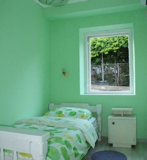 پانسیون Guest House Gugily