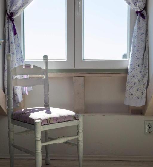 پانسیون Guest House Gugily