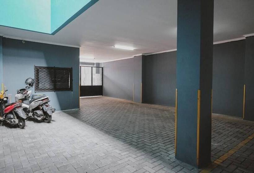 پانسیون Reddoorz Near Rsud Koja