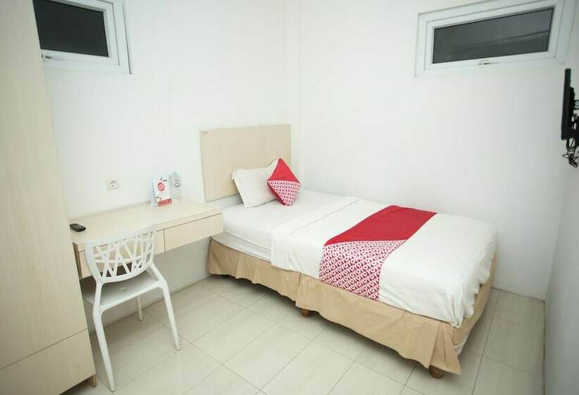 هاستل Lapan Lapan By Oyo Rooms