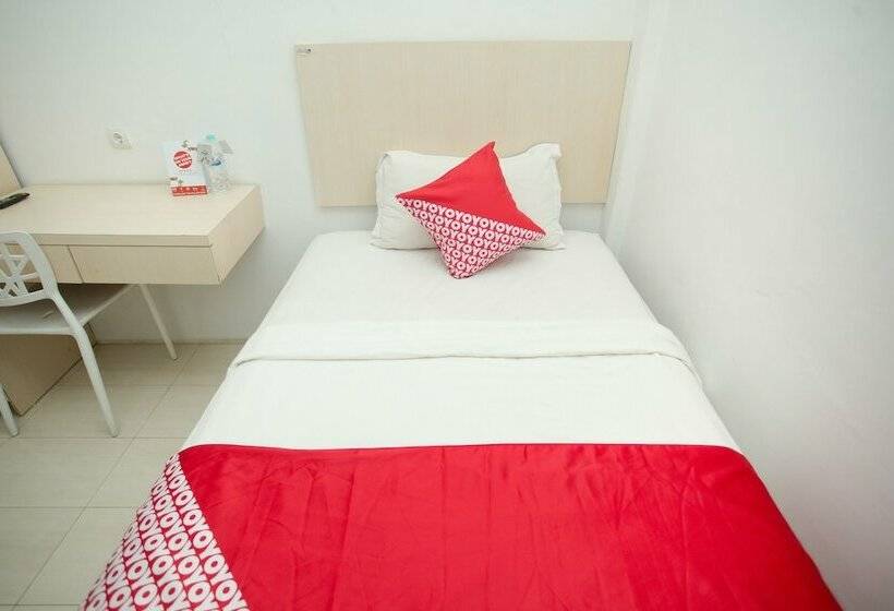 هاستل Lapan Lapan By Oyo Rooms