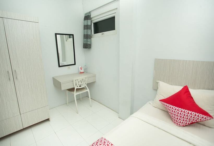 هاستل Lapan Lapan By Oyo Rooms