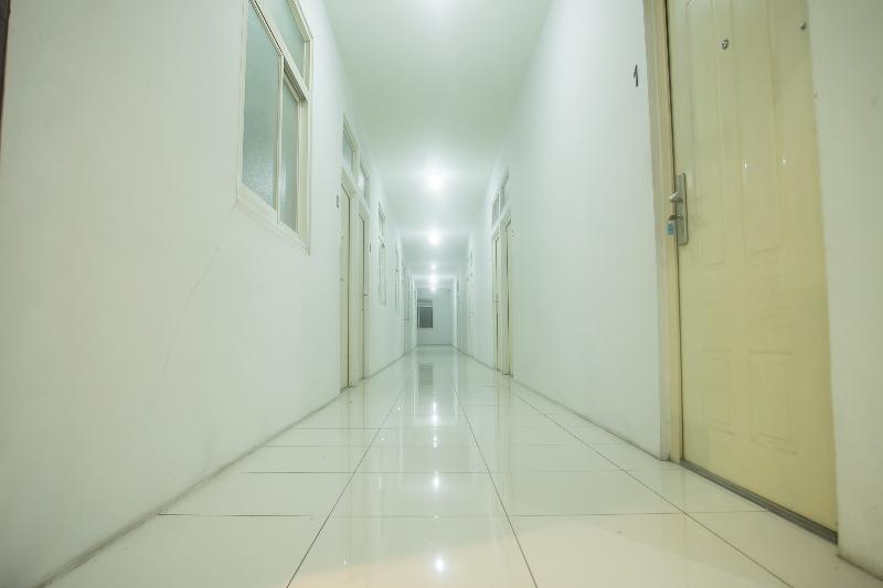 هاستل Lapan Lapan By Oyo Rooms