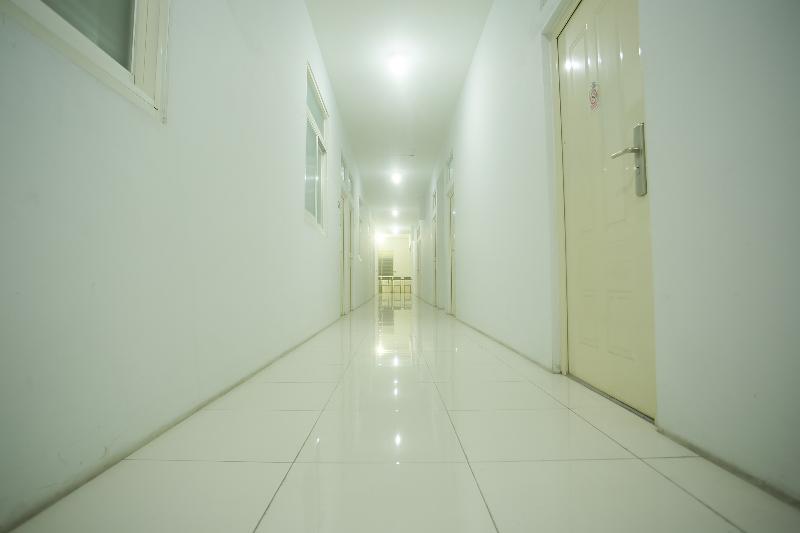 هاستل Lapan Lapan By Oyo Rooms