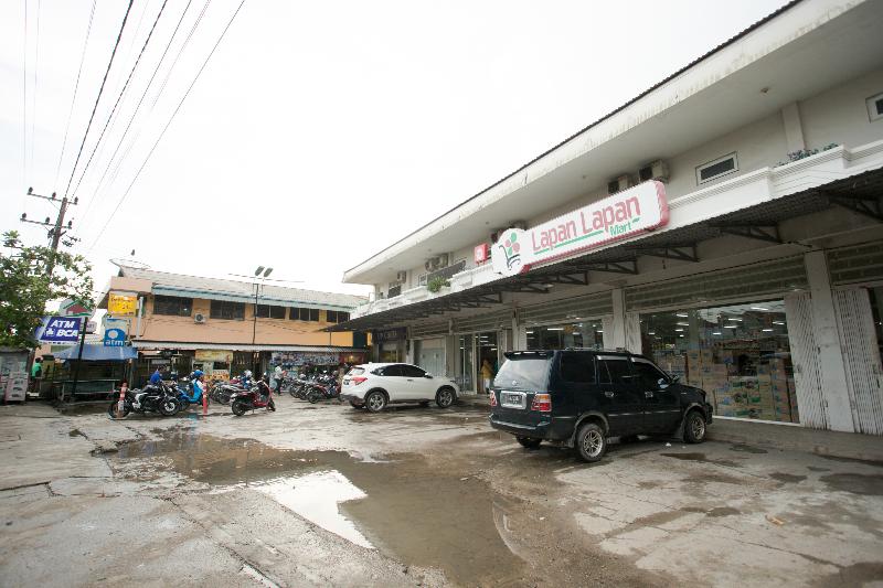 هاستل Lapan Lapan By Oyo Rooms