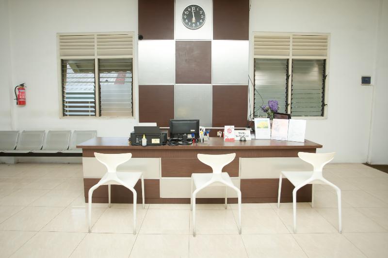 هاستل Lapan Lapan By Oyo Rooms