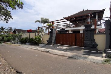 هاستل Villa Sari By Oyo Rooms