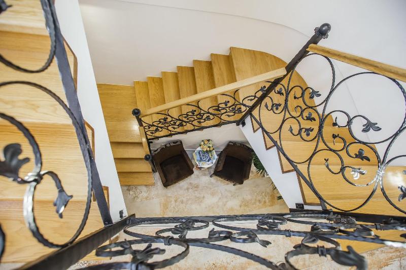 تختخواب و صبحانه Heritage Hotel Dea Hvar