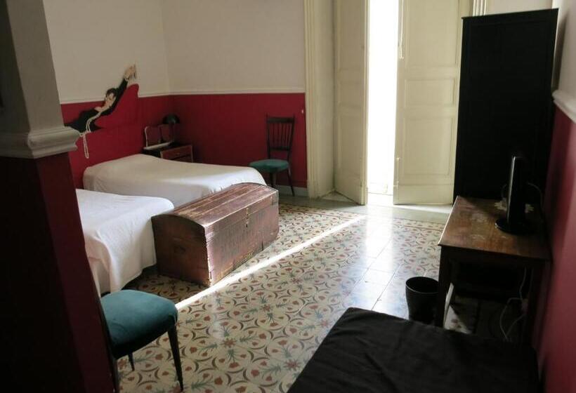 تختخواب و صبحانه Maison Decò