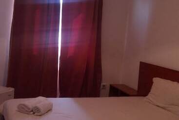 تختخواب و صبحانه Residencial Dumas