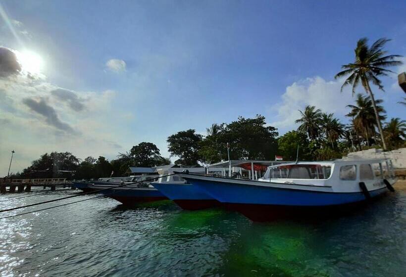 تختخواب و صبحانه The Mandana Villa Gili Air