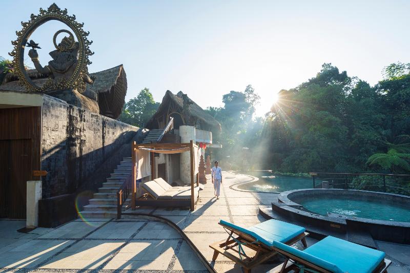 Отель Aksari Luxury Resort & Spa Ubud By Ini Vie Hospitality