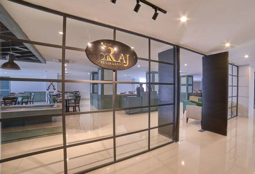 هتل Avari Xpress Gulberg