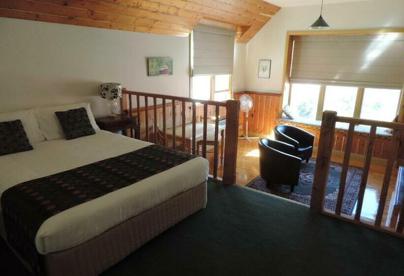 هتل Bushmans Cafe