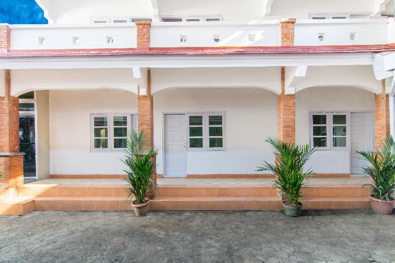ホテル Dinda Guesthouse By Oyo Rooms