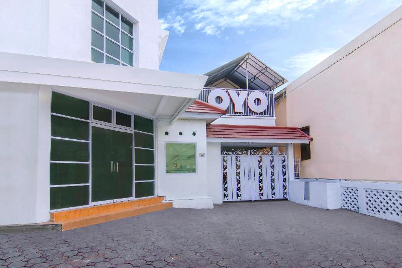 فندق Dinda Guesthouse By Oyo Rooms