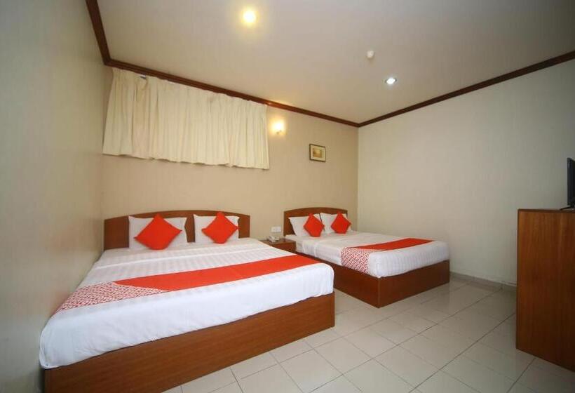 هتل London By Oyo Rooms