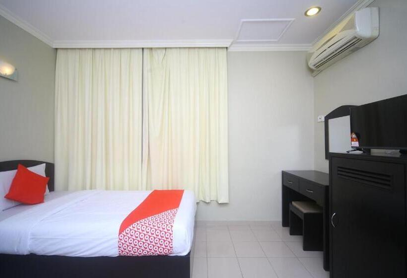 هتل London By Oyo Rooms