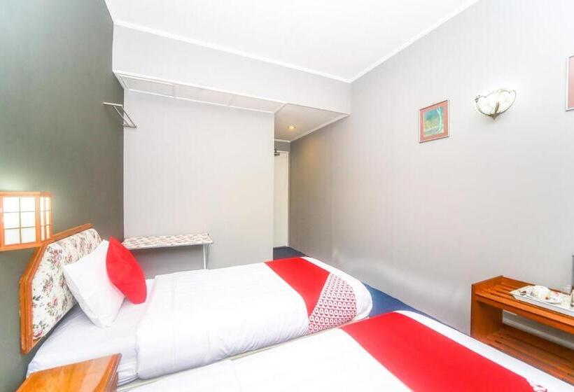 هتل Lutana By Oyo Rooms