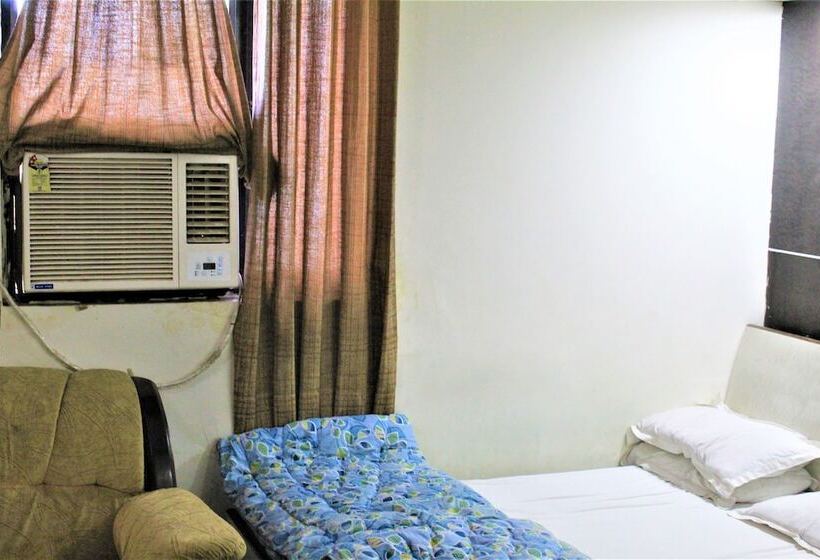 پانسیون Central Guest House