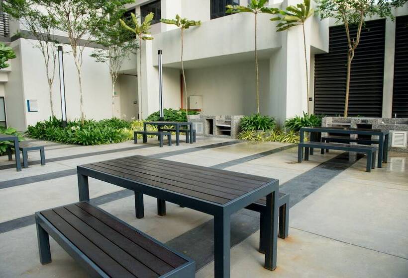 بنسيون Ezzyhome Medini