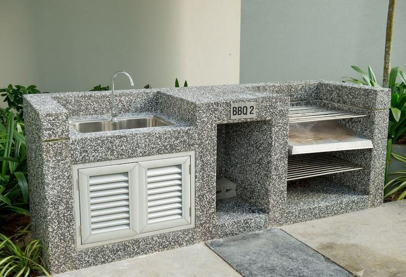 بنسيون Ezzyhome Medini