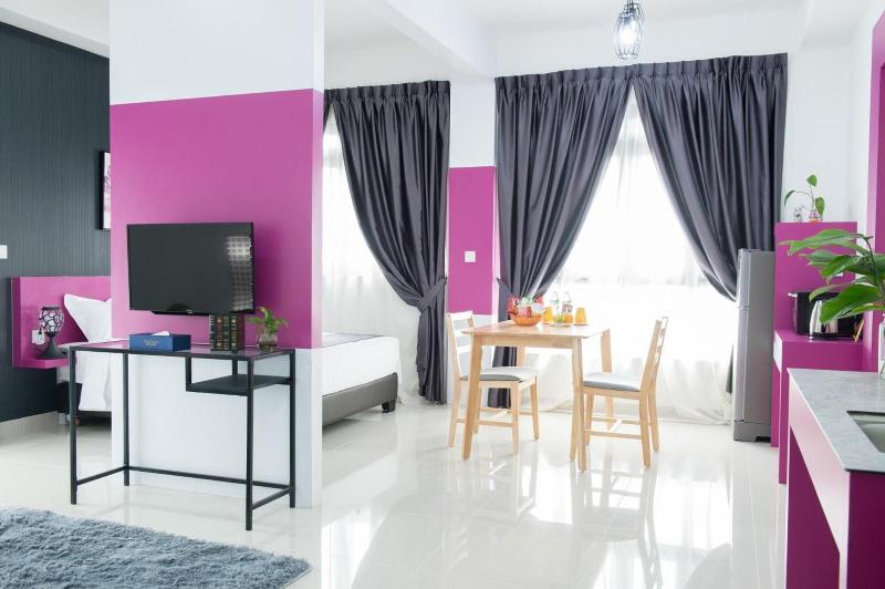 بنسيون Ezzyhome Medini